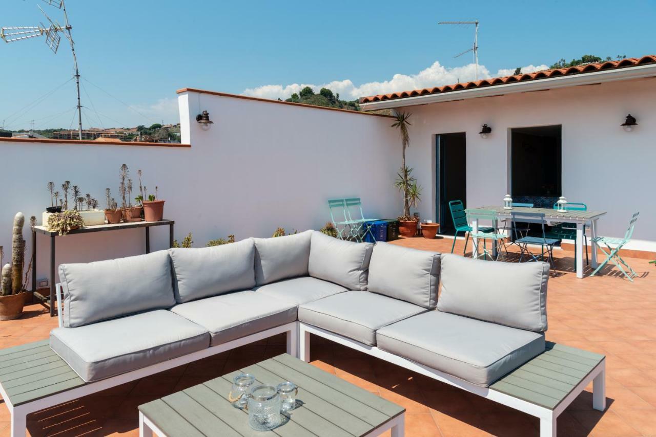 La Terrazza Dei Normanni Apartment Ачи Кастело Екстериор снимка