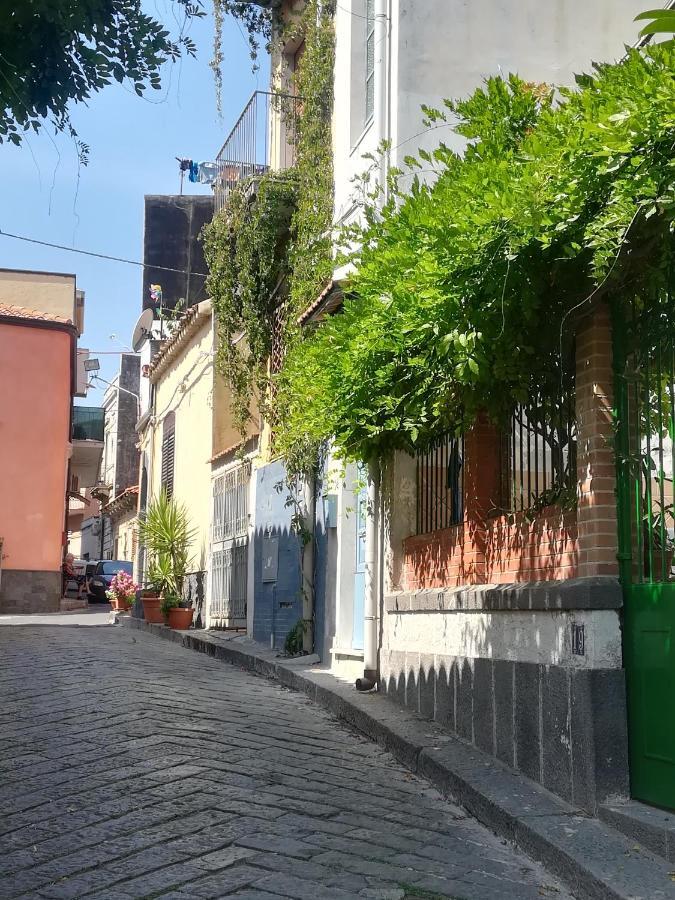 La Terrazza Dei Normanni Apartment Ачи Кастело Екстериор снимка
